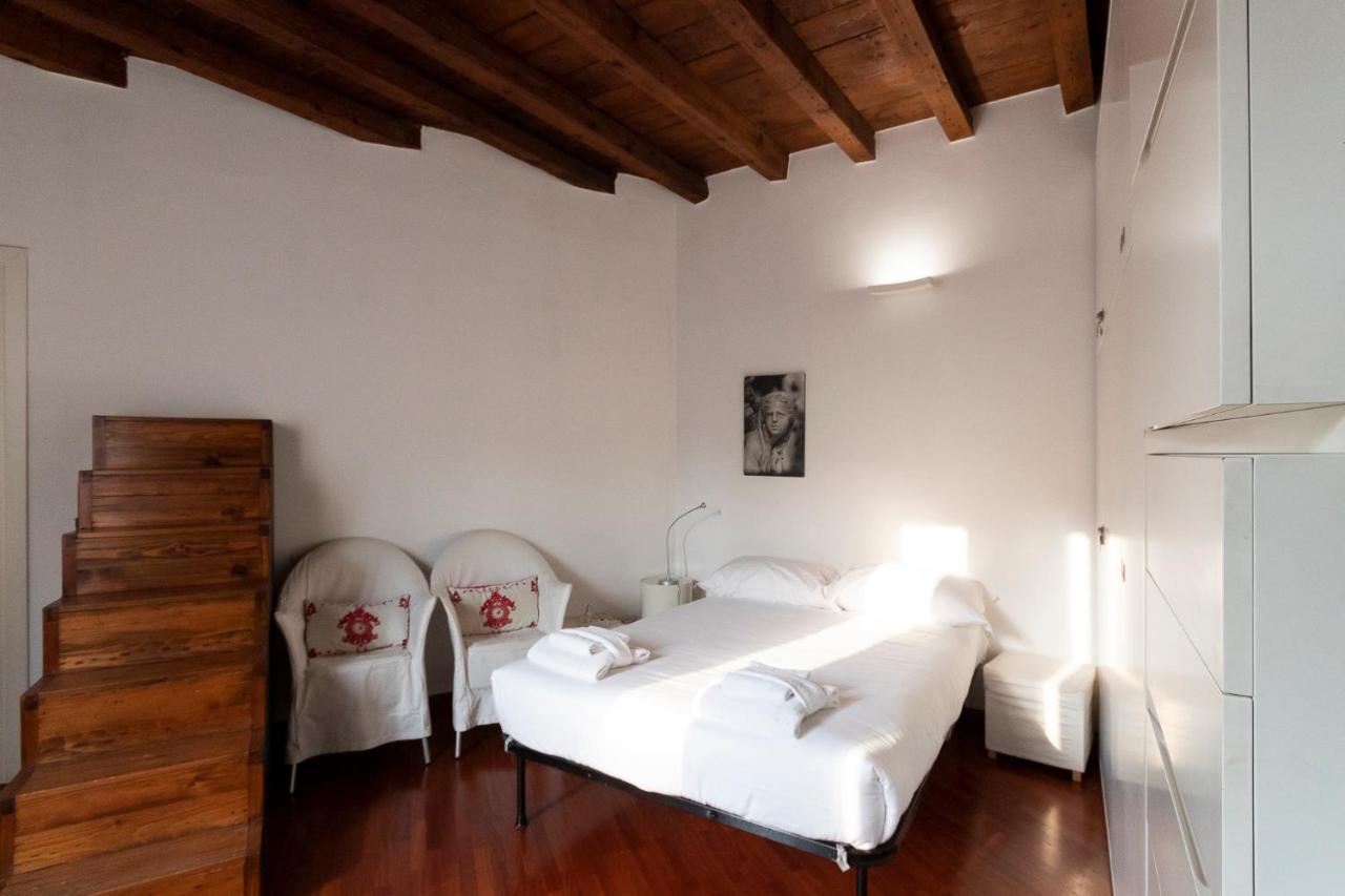 Anfiteatro Apartment In Brera มิลาน ภายนอก รูปภาพ