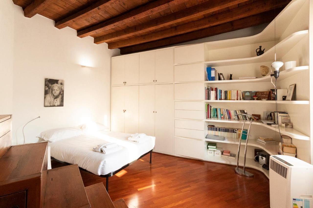 Anfiteatro Apartment In Brera มิลาน ภายนอก รูปภาพ