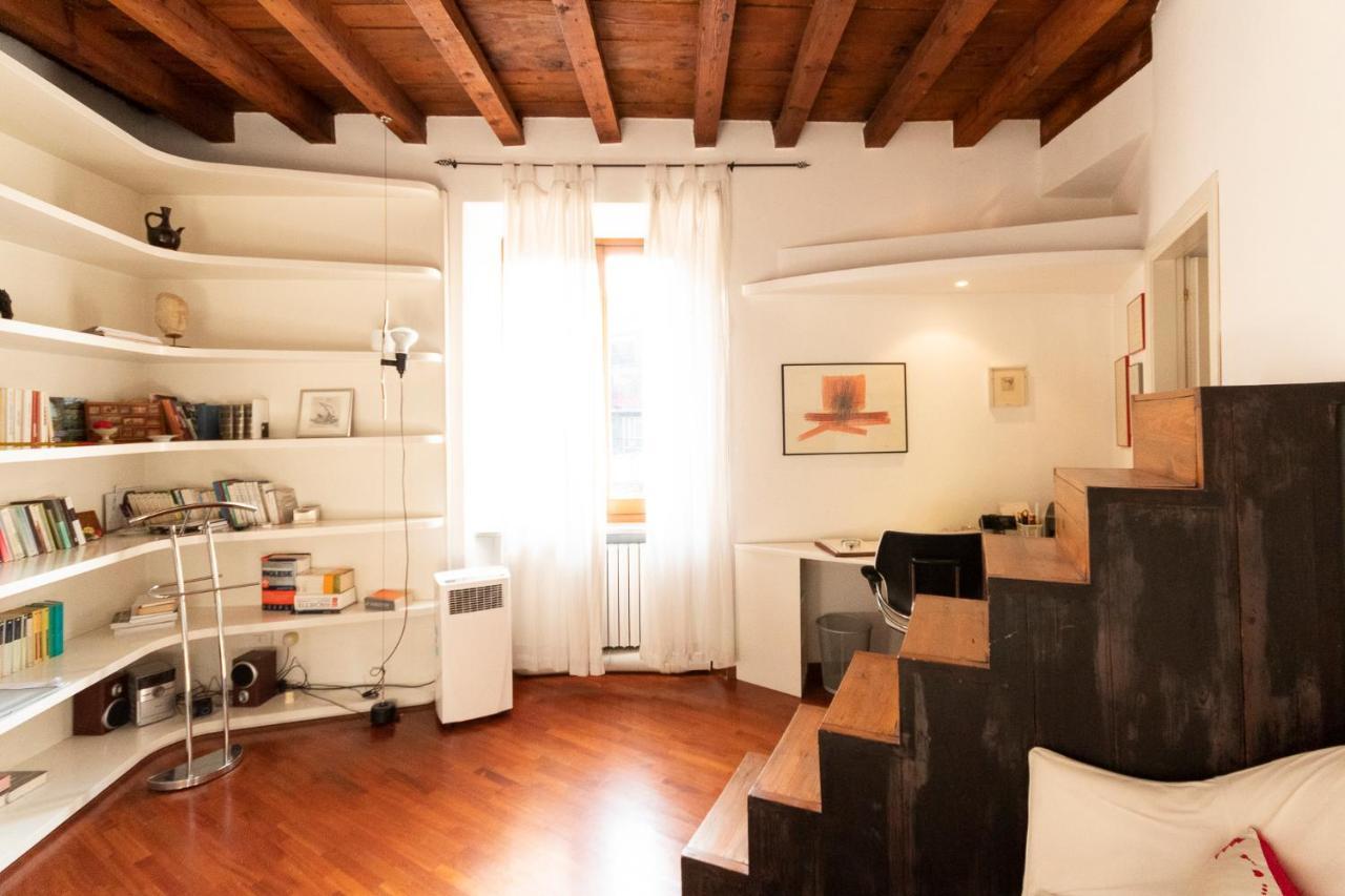 Anfiteatro Apartment In Brera มิลาน ภายนอก รูปภาพ